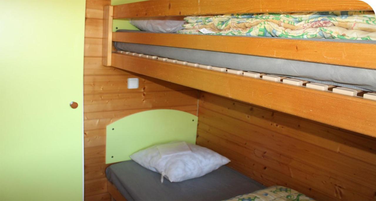 Camping Onlycamp Pierre & Sources Volvic Exteriör bild