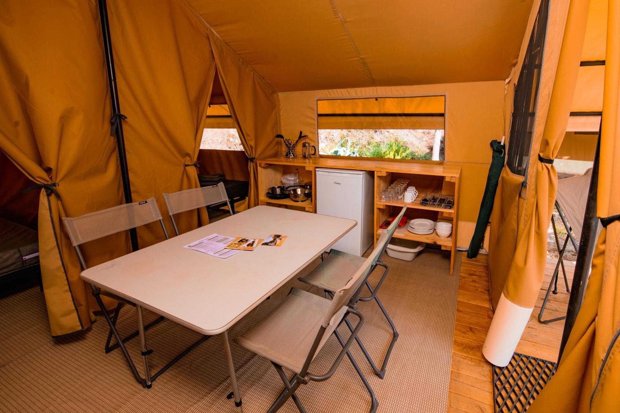 Camping Onlycamp Pierre & Sources Volvic Exteriör bild